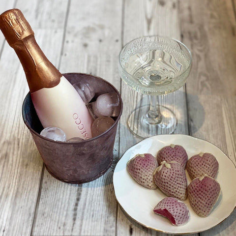 Chocolate Prosecco And Strawberries Gift Box